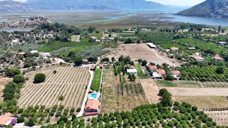 KÖYCEĞİZ Çandır'da, Önü Açık, 2200 m² İmara Yakın Parsel