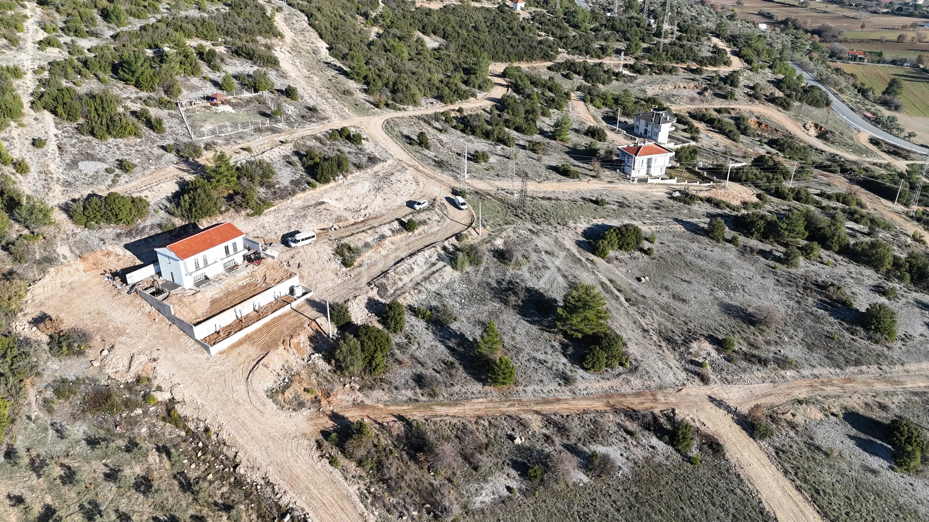 200 m2 VİLLANIZI YAPABİLECEĞİNİZ ARSANIZ HAZIR