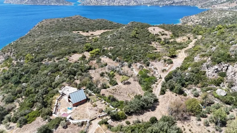 PROMAX - MARMARİS SÖĞÜT'TE 265 m2 DENİZ MANZARALI TARLA