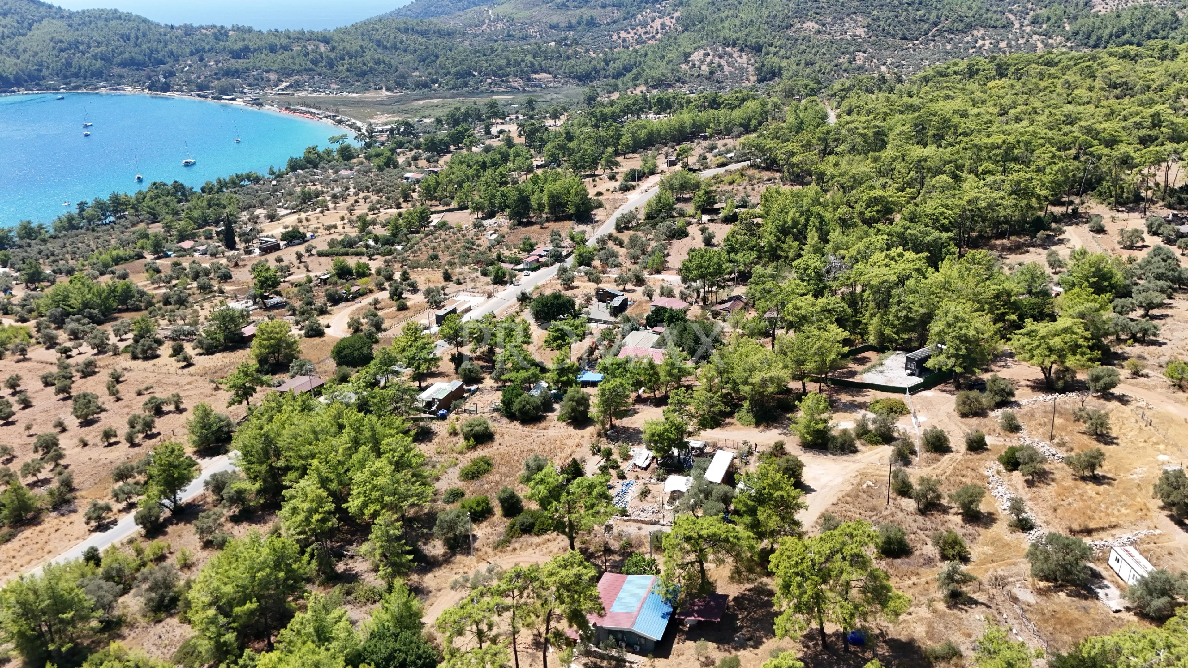AKBÜK'DE DENİZ MANZARALI İMARLI ARSA