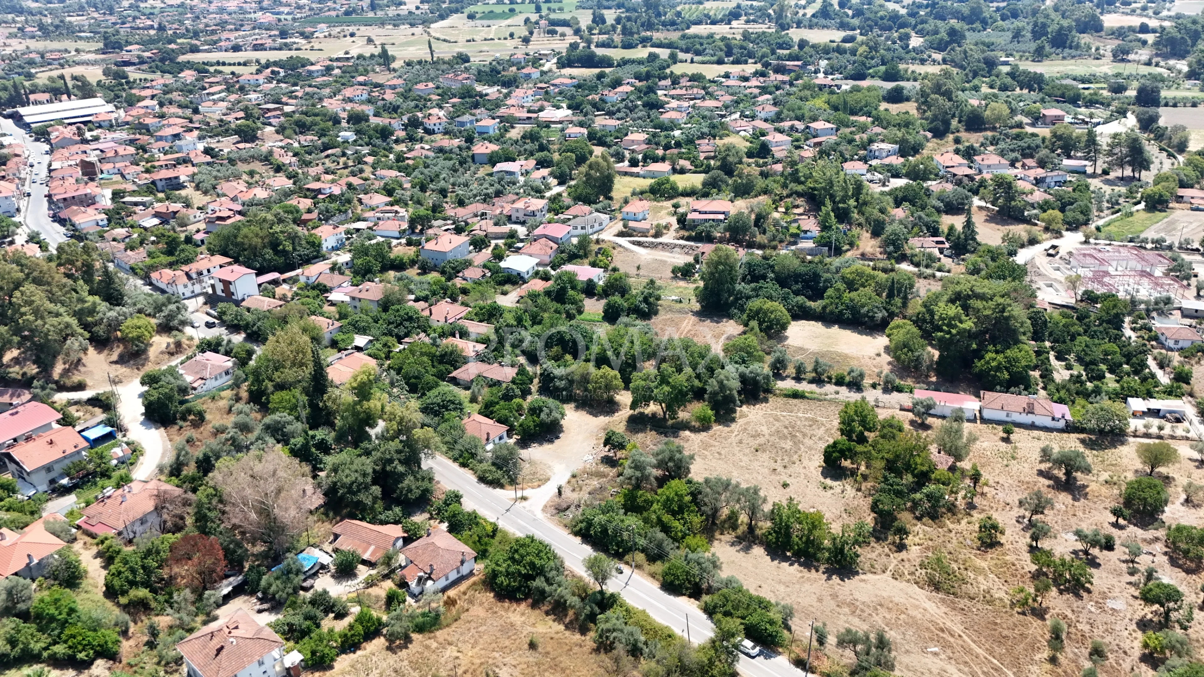 KÖY MERKEZİNDE, 250 M² YAPI HAKKIYLA HAYALİNİZDEKİ EVİ YAPIN