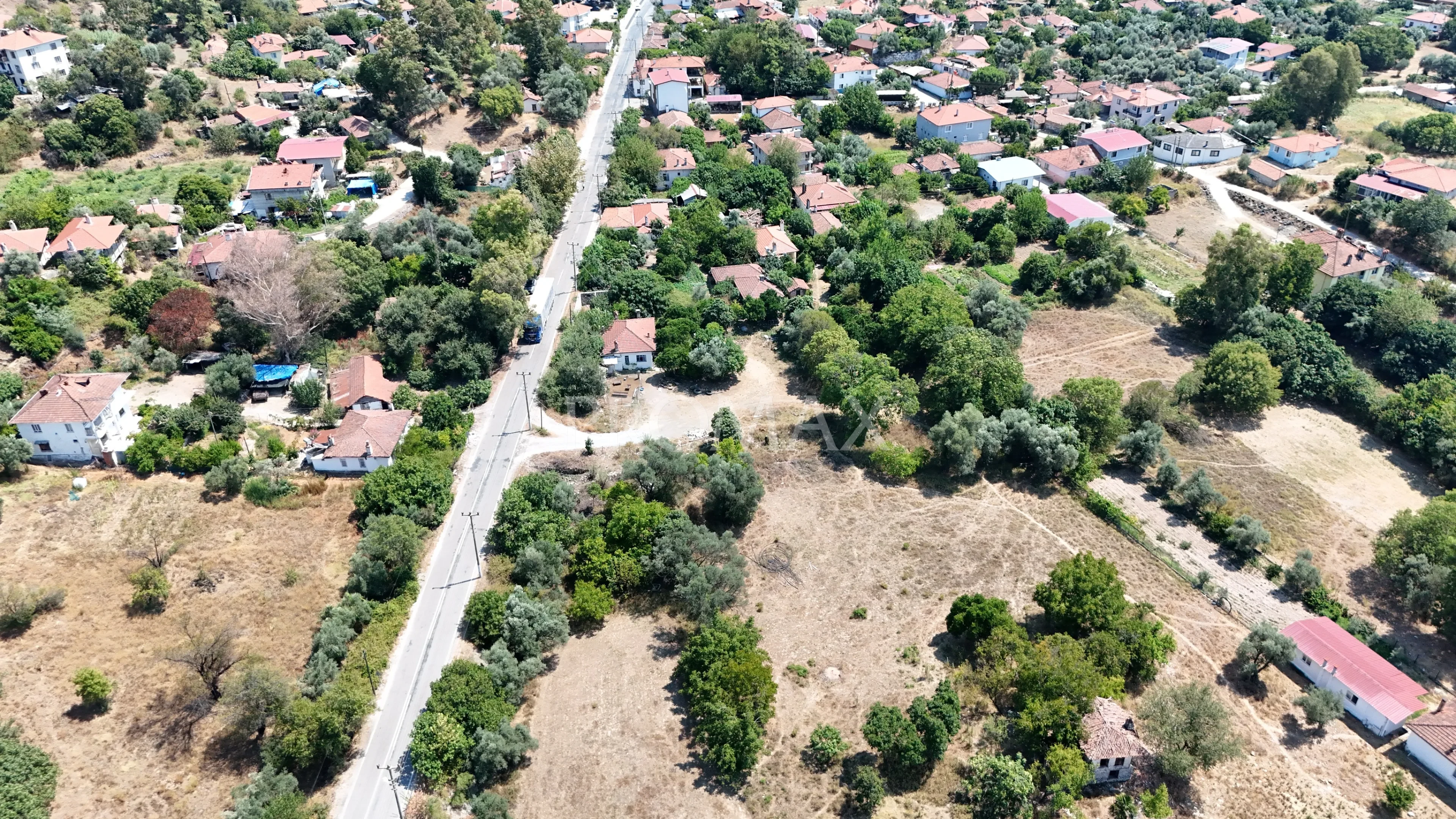 KÖY MERKEZİNDE, 250 M² YAPI HAKKIYLA HAYALİNİZDEKİ EVİ YAPIN