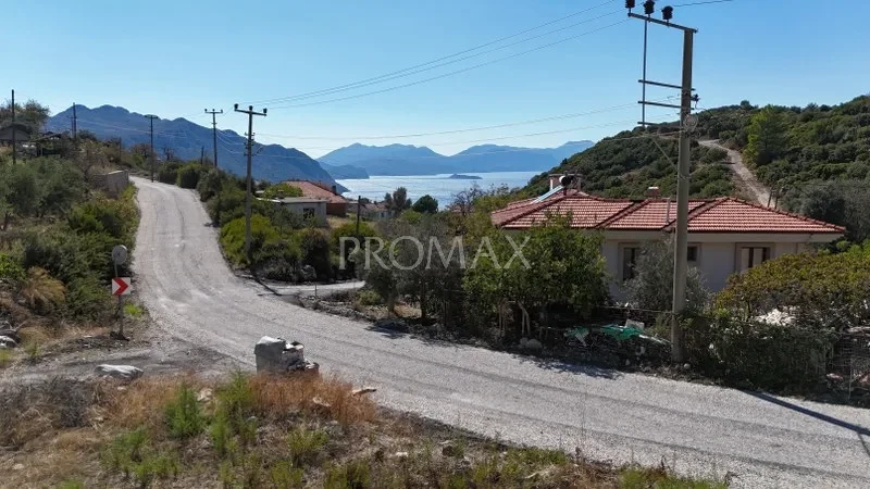 MARMARİS SÖĞÜT KÖYÜ'NDE 150 m2 DENİZ MANZARALI ARAZİ
