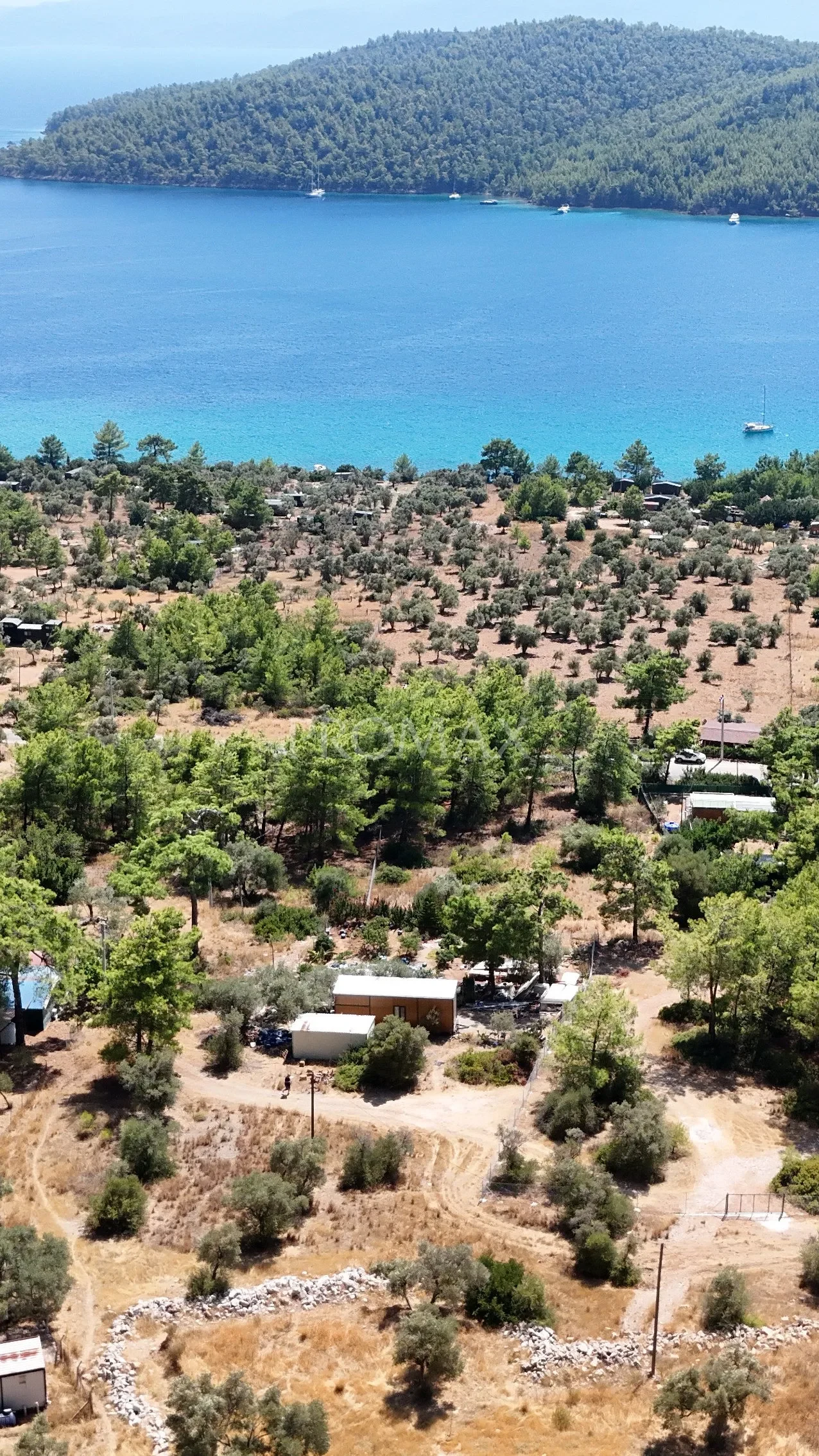 AKBÜK'DE DENİZ MANZARALI İMARLI ARSA