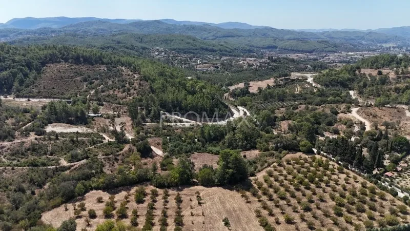 PROMAX - ULA ÇITLIK'TA 2765 m2 İMARLI ALANA ÇOK YAKIN ARSA