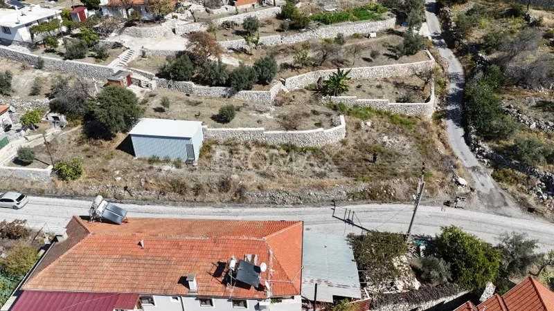 MARMARİS SÖĞÜT KÖYÜ'NDE 150 m2 DENİZ MANZARALI ARAZİ