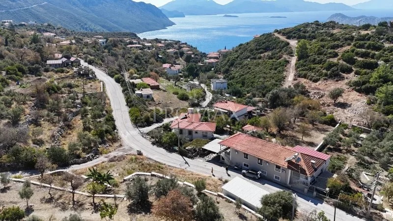 MARMARİS SÖĞÜT KÖYÜ'NDE 150 m2 DENİZ MANZARALI ARAZİ