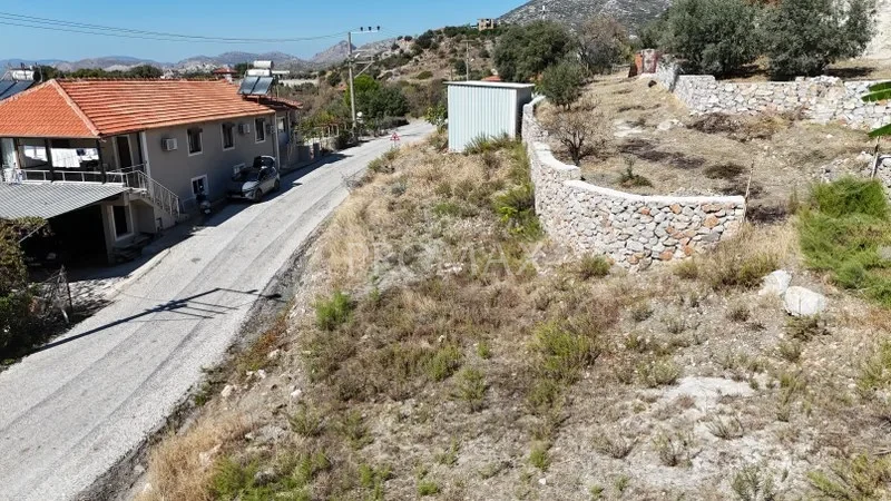 MARMARİS SÖĞÜT KÖYÜ'NDE 150 m2 DENİZ MANZARALI ARAZİ