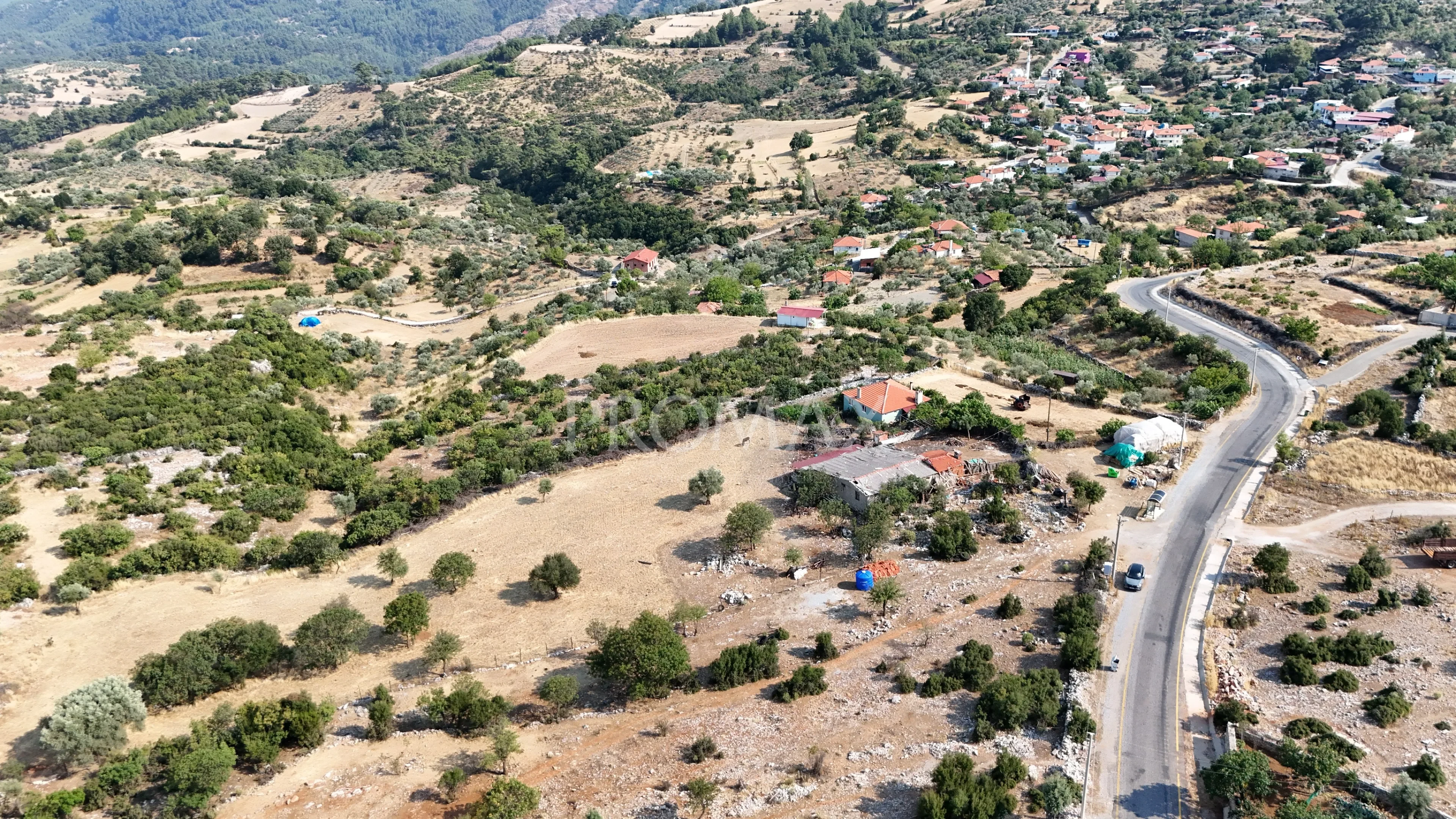 DOĞA VE KÖY HAYATI AYNI KAREDE!